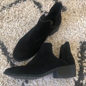 Steve Madden black ankle boots